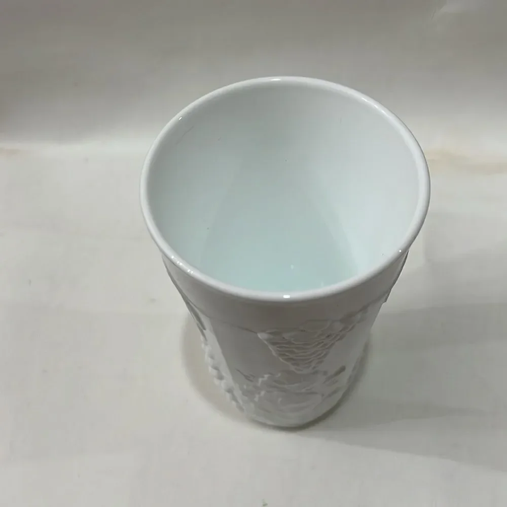 Indiana White Milk Glass Drinking 16 Ounces Glasses Tumblers Raised Grape Leaves